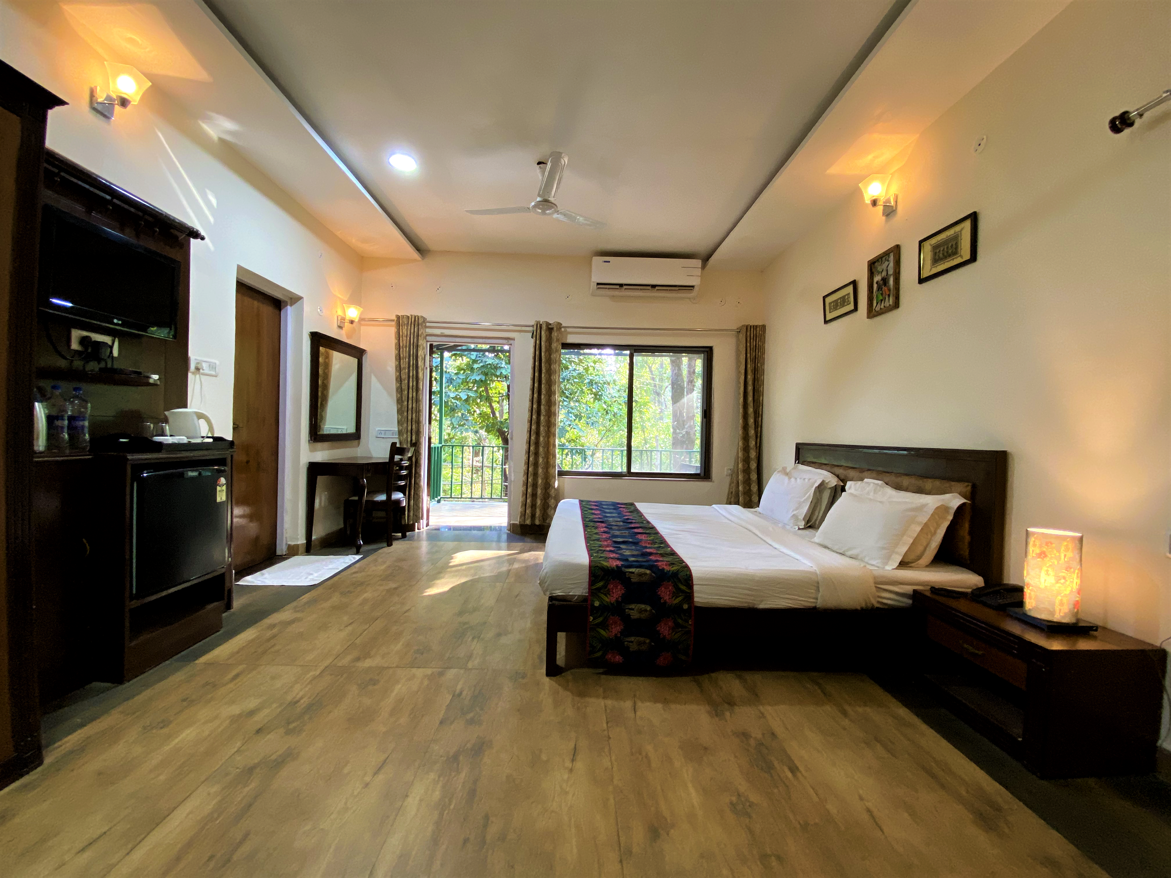 Deluxe AC Room 3