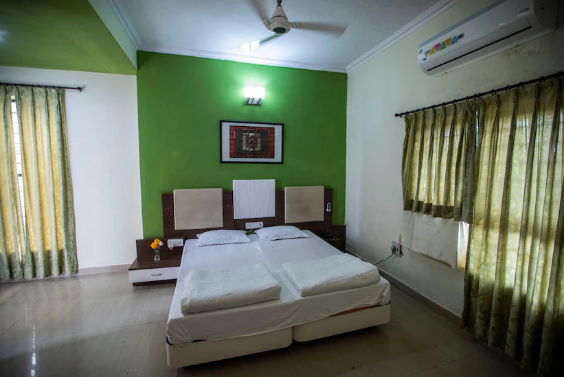 Deluxe Room Non AC 3