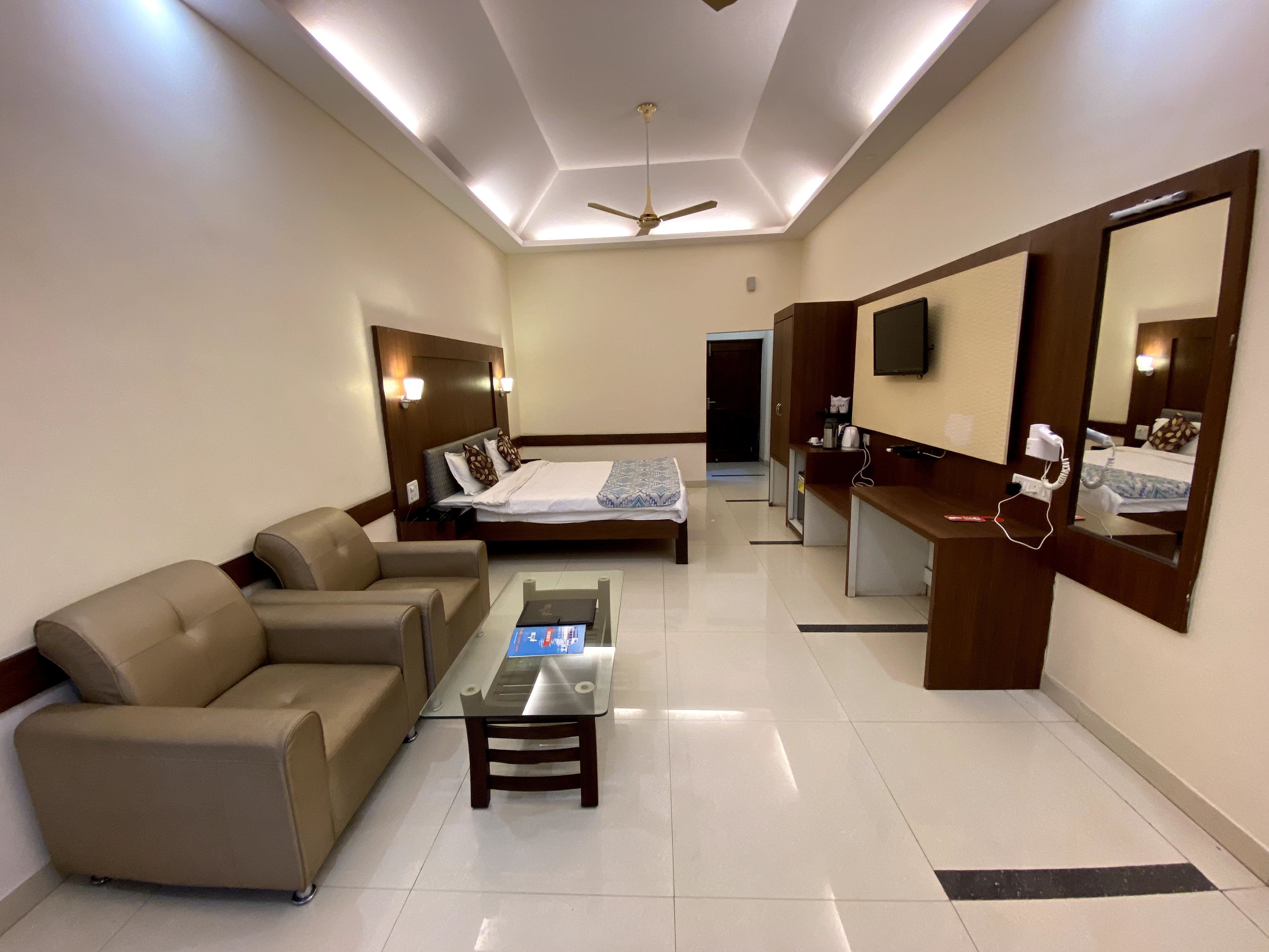 Deluxe AC Room 2